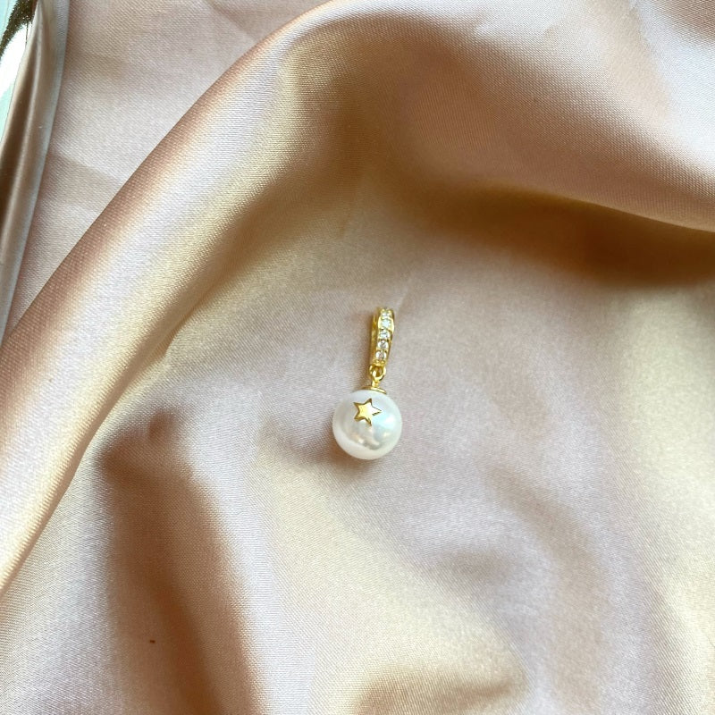 Pear Yellow Gold Pendant