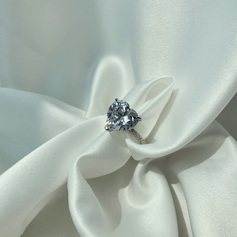 Silver Flying Heart Grand Ring